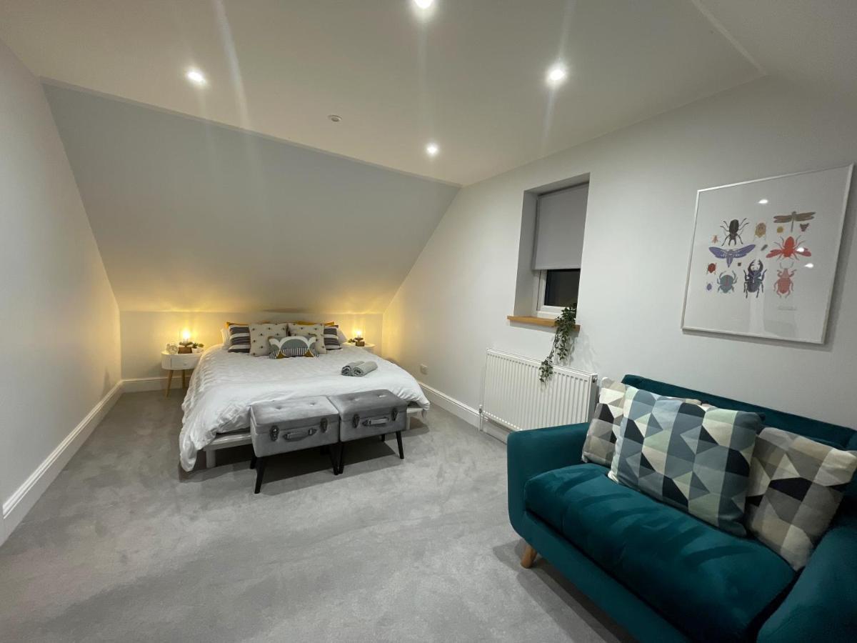 Unique Luxury Detached Apartment In Windsor That Sleeps 4 Buitenkant foto