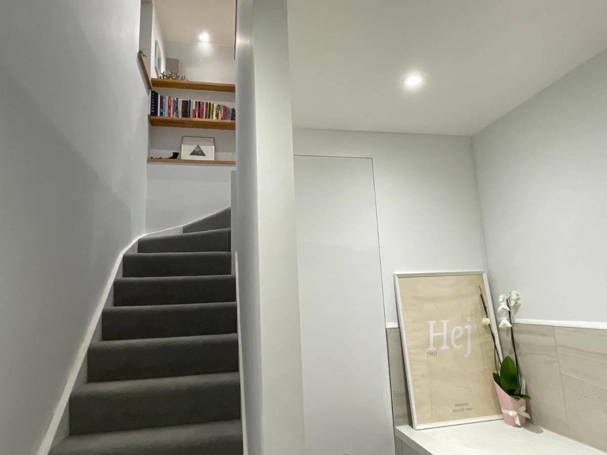 Unique Luxury Detached Apartment In Windsor That Sleeps 4 Buitenkant foto