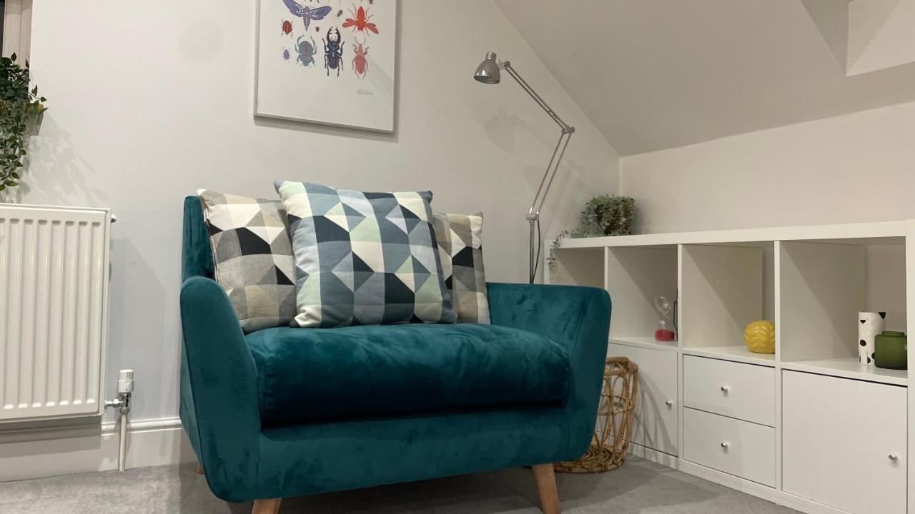 Unique Luxury Detached Apartment In Windsor That Sleeps 4 Buitenkant foto